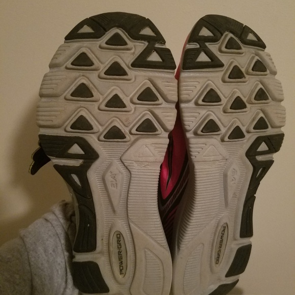 Saucony shoes - Picture 3 of 3